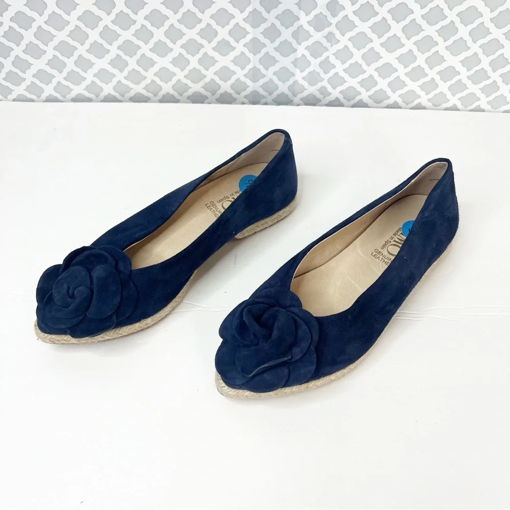 NWOB Gaimo Isbel Suede Espidrille Ballerina with Rose in Ultramarine Navy